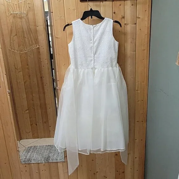 Elegant White Lace and Tulle Dress with Bow - Size 12 - Picture 2 of 4